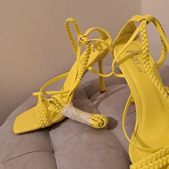 Mixx Shuz Mercy Yellow Stilleto Heels - NWOT Size 9R - Picture 4 of 6